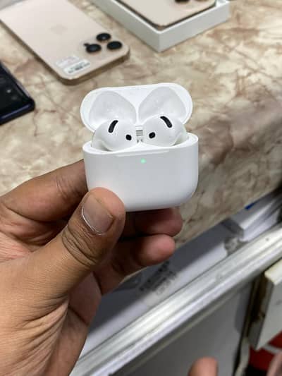 Apple Airpods 4 ANC 100%. Original 10/10 Water Pack At Raza Tech