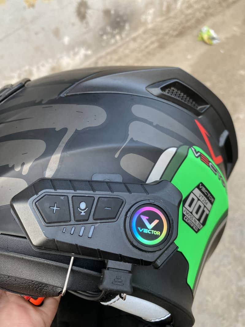  VECTOR DOT CERTIFIED HELMET + BLUETOOTH INTERCOM  2