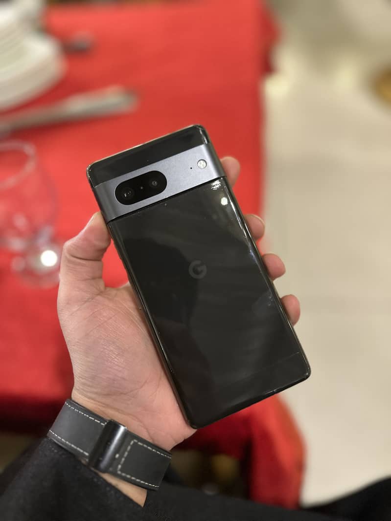 Google pixel 7 mint condition 1