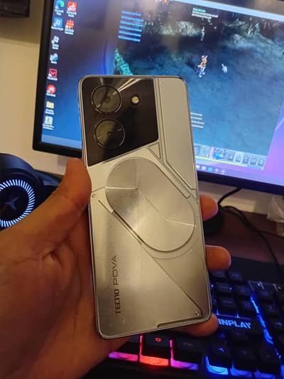 techno pova 5pro 5g  8+4 GB  256 GB