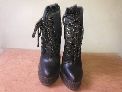 Ye Shose made in Brazil Kay original hay solid body hay.