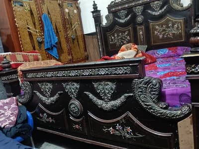 bed drasing tabel side tabel