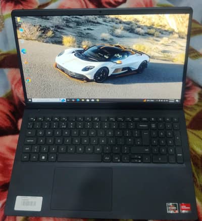 12th GEN DELL Ryzen 5 5625U 144hz 15.6"LED 3GB dedicated AMD Graphic