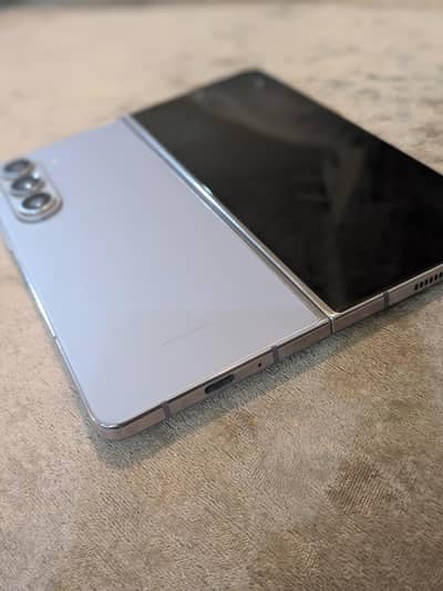 Samsung Z fold 5