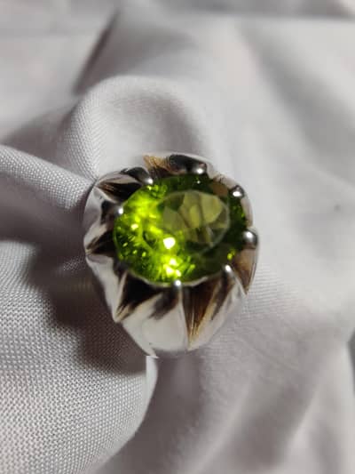 Natural Peridot (زبرجد)