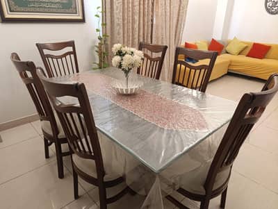 Wooden Dining Table – 6 Seater, Excellent Condition