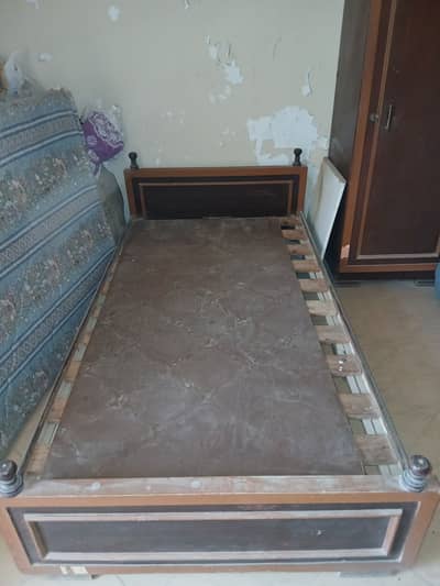 Single Bed with 1 pat Wardrobe