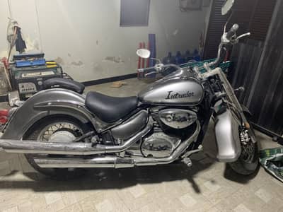 Suzuki intruder
