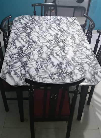 Dinning table with chairs