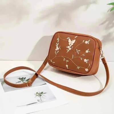  Stylish Women’s Handbag – New & Trendy