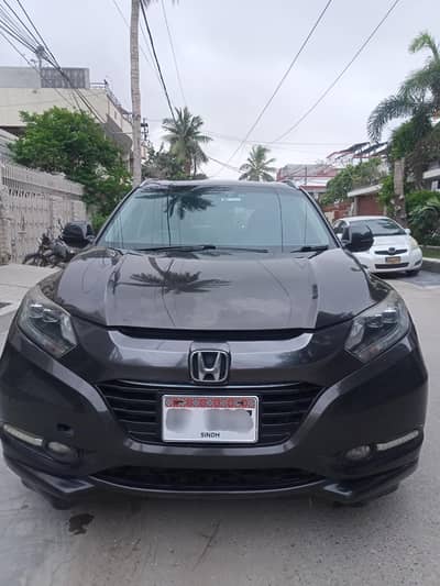 HONDA VEZEL HYBRID Z PACKAGE FOR SALE