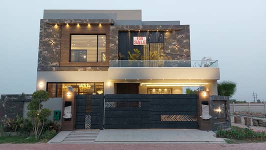 10 MARLA BRAND NEW FULL HOUSE FOR RENT