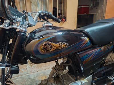 Yamaha dhoom 70cc use only 10km 03212099329