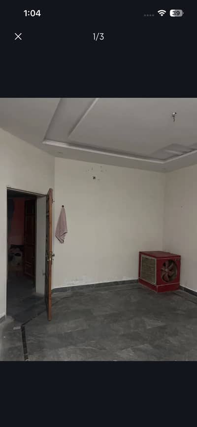 room available in flat