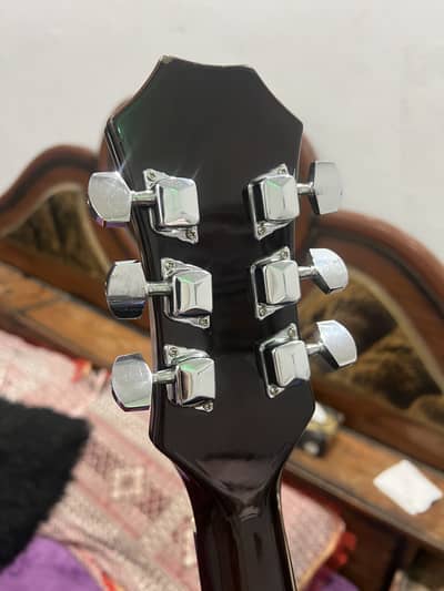 Premium acoustic guitar full size