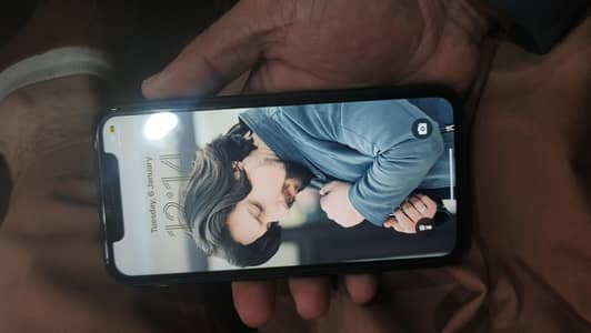 iPhone 11 non pta non active 64 gb 93 battery + box