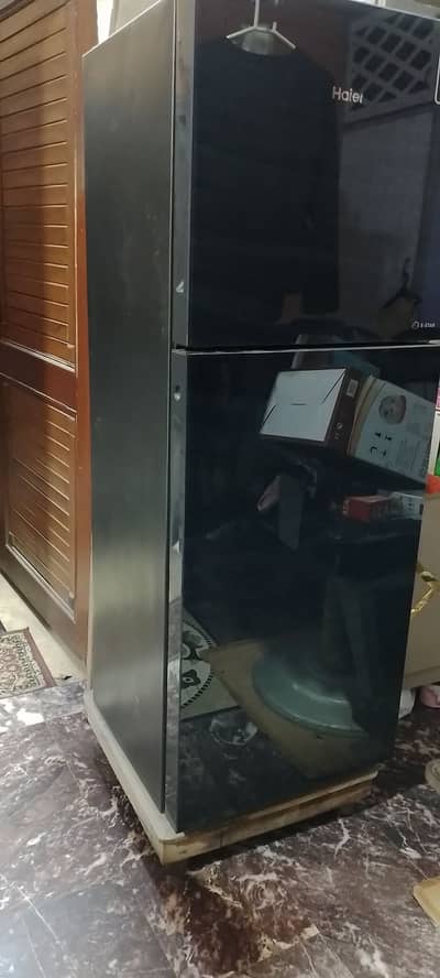 Haier HRF-276EBD glass black colour