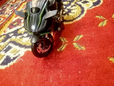 Kawasaki ZX-10R 2022 - Excellent Condition, Low Usage