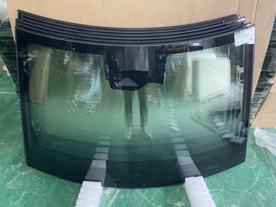 Toyota Corolla Auto Glass & Windscreen Replacement in Lahore