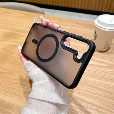 Magsafe mobile cover