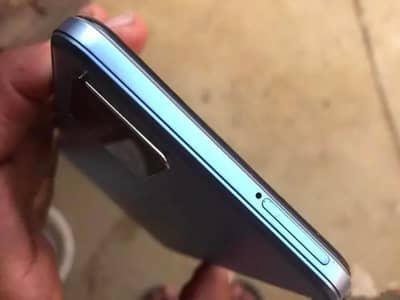 vivo y33s 8/128 with box charger