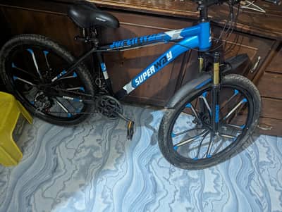 Mountain bicycle Alloy wheels 26 inches.