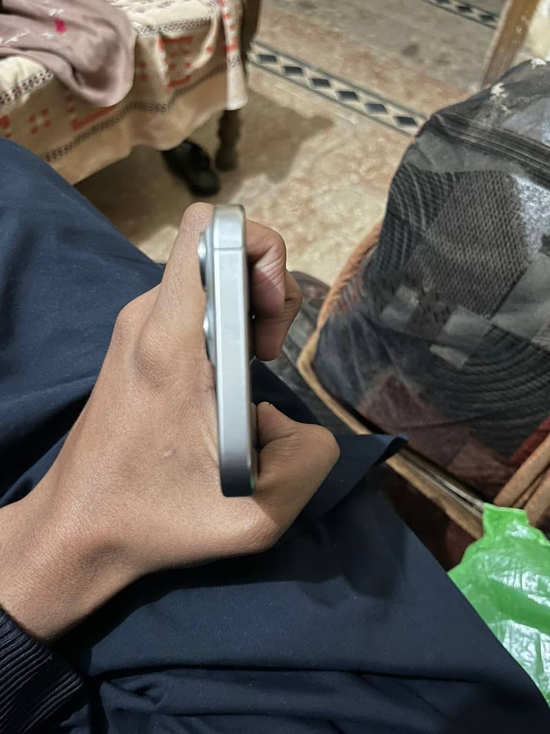 iPhone 15 pro Max JV 7