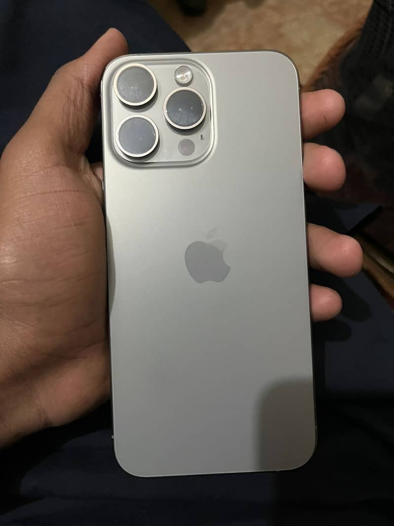 iPhone 15 pro Max JV 10