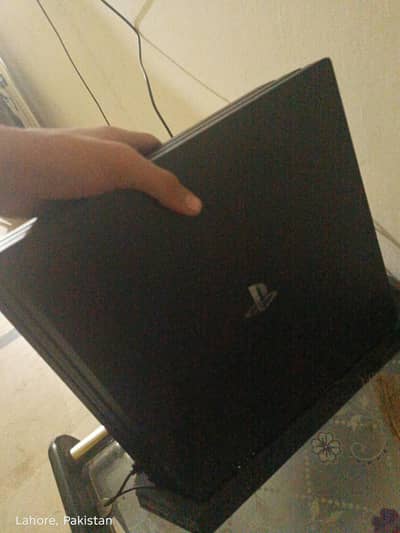 Ps4 pro 1 tb games installed