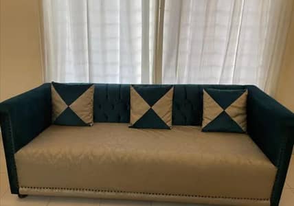 7 seater sofa with center table