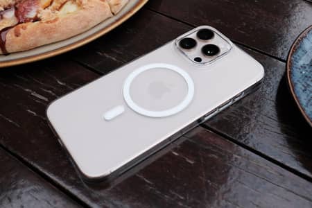 Iphone 16 Pro Max in Mint Condition ( Still in Warranty)