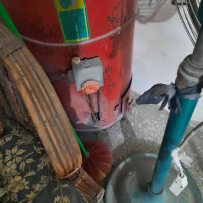 lahori gas 35 liter gyser