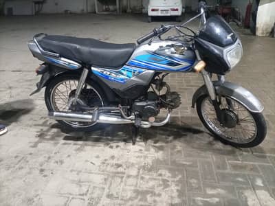 Honda 70 dream Karachi