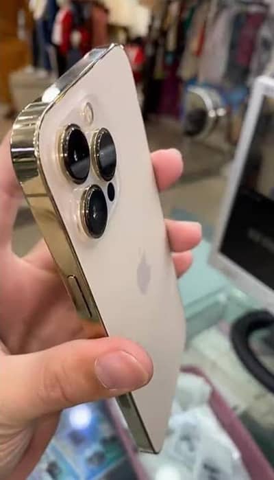 IpHone 13 JV 128GB SIM LOCK BH-100% APPLE WARRANTY