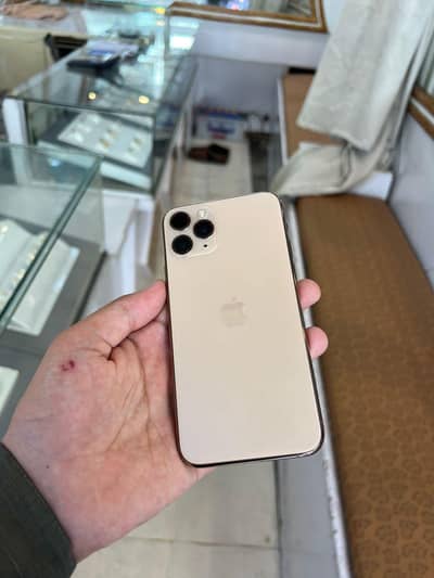 iphone 11 pro pta approved 64 gb 9/10 condition bettery change