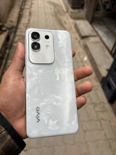 Y29 10/10 condition whatsapp. . 03280310000