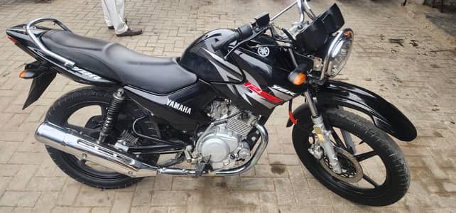 ybr G yamaha black 2016 model