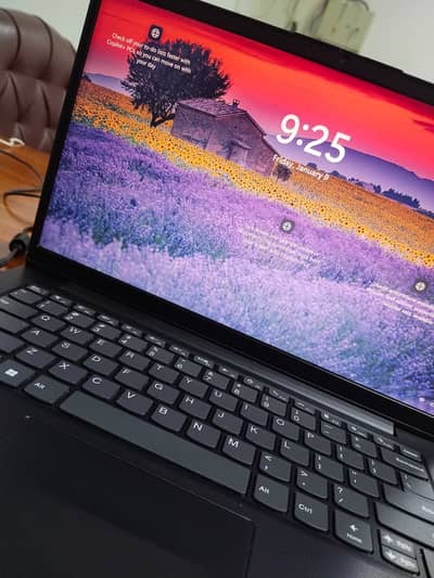 Lenovo V14 G3 | 12th Gen Core i5 | 8GB RAM