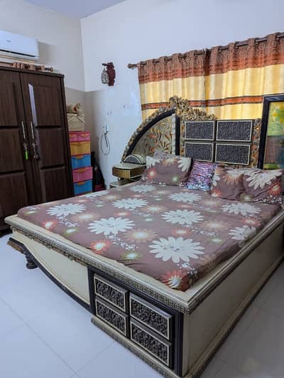 Spacious House Is Available For sale In Ideal Location Of Clifton - Block 8