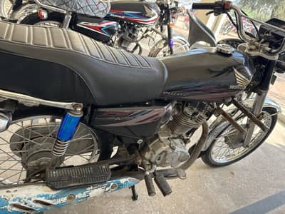 Honda 2015 total genuine garnti k sath 03060072868