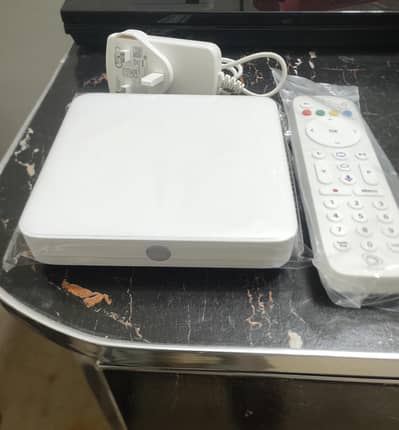 4GB VERSION 10 ETISALAT FISSION ANDROID SMART TV BOX