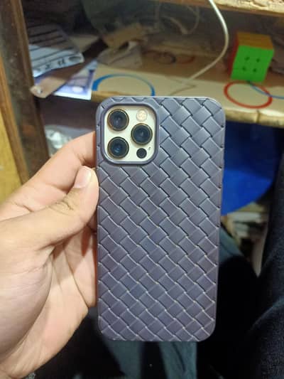 12 pro 256 gb all ok 96% health gold color urgent sale