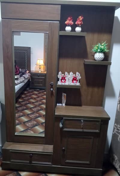 dressing table