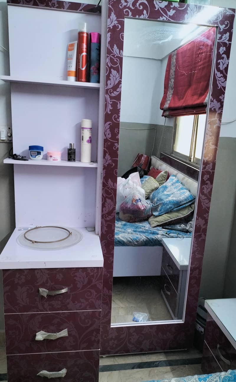 Dressing Table 0