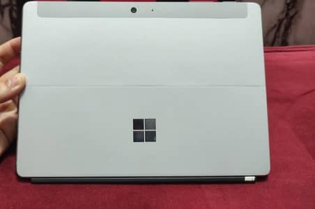 Microsoft Surface 1824