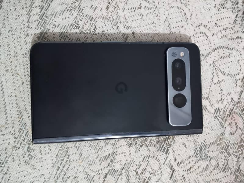 Google Pixel Fold 1