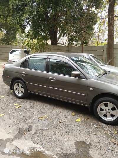 Honda civic 1590 cc  2002