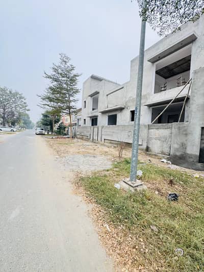 Plot # 831 block B DHA phase 5