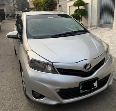 Toyota Vitz F 1.0 11/15