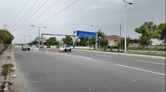 Idyllic Commercial Plot Available In DHA 9 Town - Block E For sale